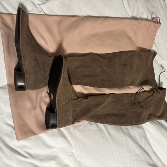 Stuart Weitzman Taupe Lowland Suede Boot - Picture 6 of 9